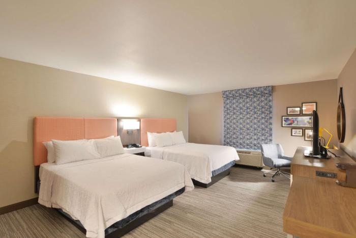hampton inn and suites menomonie uw stout