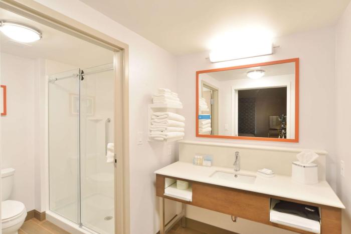 hampton inn and suites menomonie uw stout