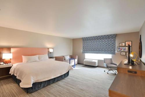 hampton inn and suites menomonie uw stout