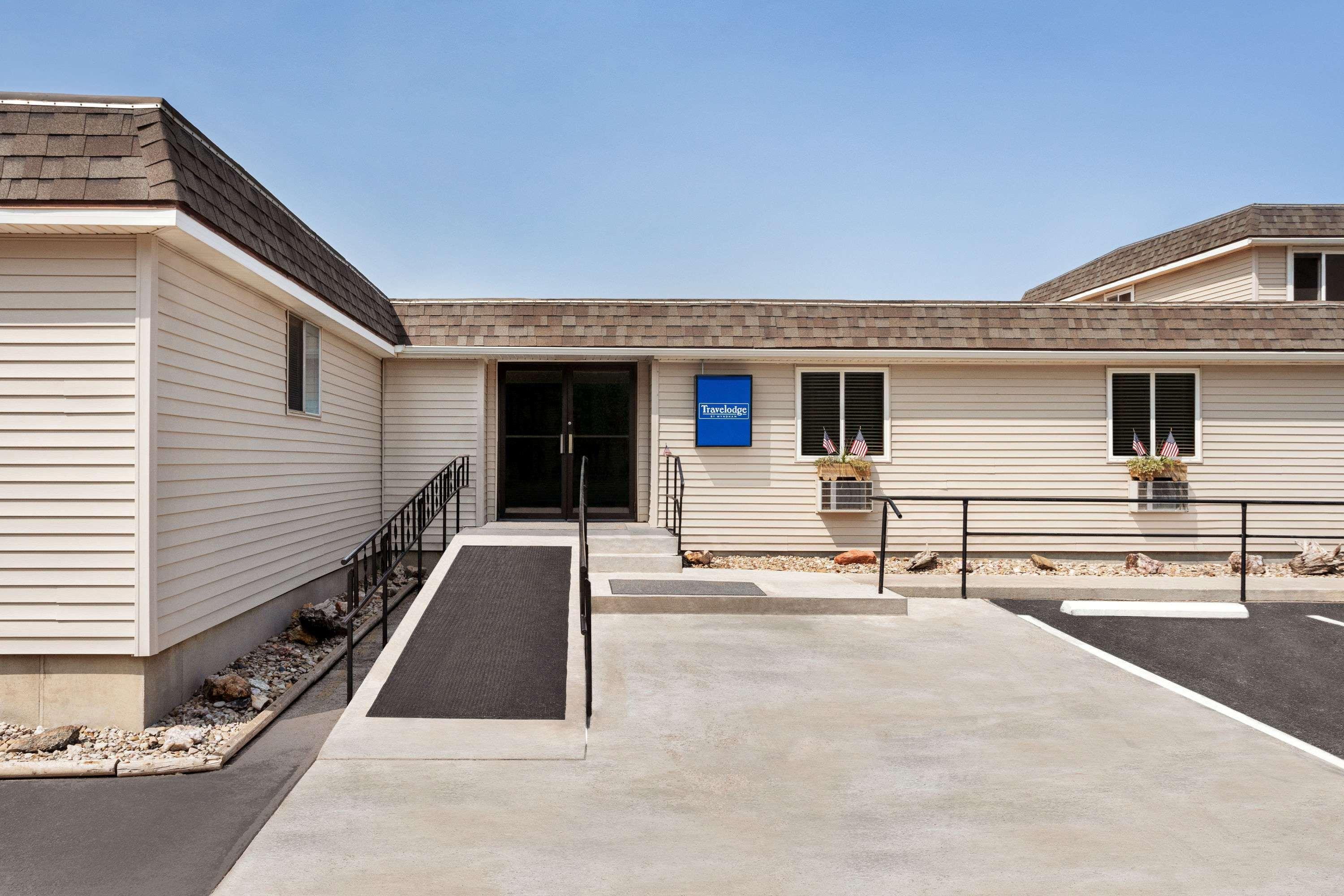Travelodge By Wyndham Edgemont,Edgemont>>Deadwood,2 star