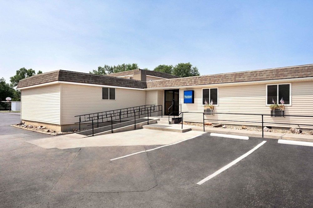 Travelodge By Wyndham Edgemont,Edgemont>>Deadwood,2 star