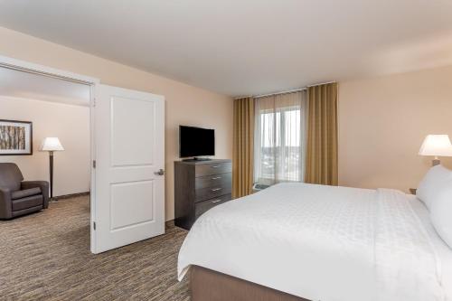 candlewood suites bensalem philadelphia area by ihg