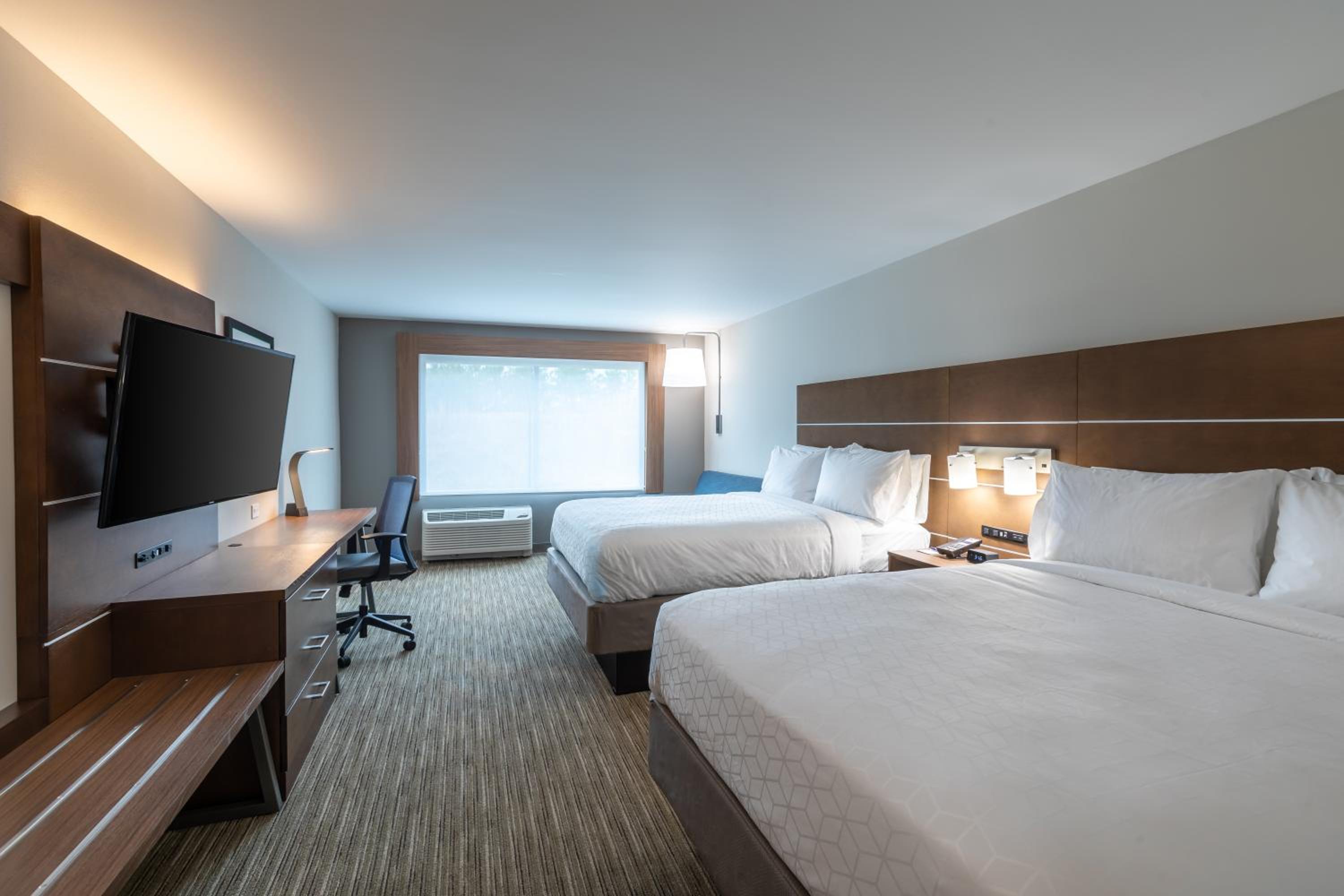 holiday inn express and suites gainesville lake lanier area