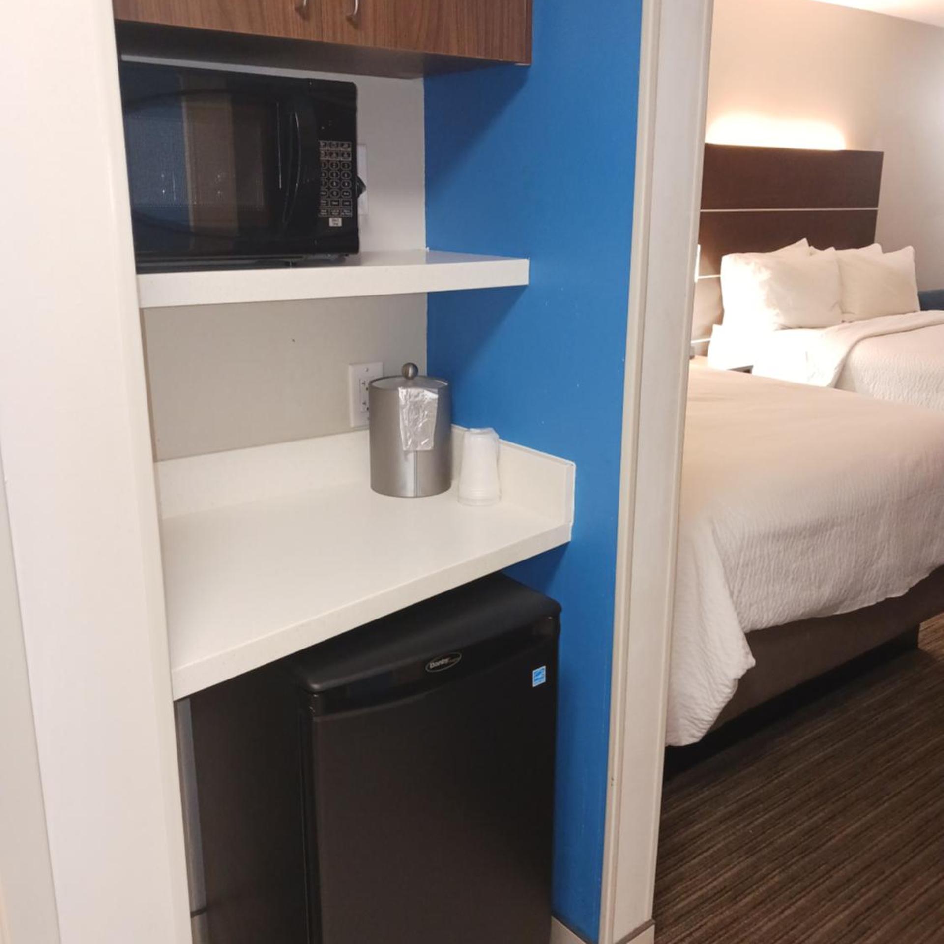 holiday inn express and suites gainesville lake lanier area