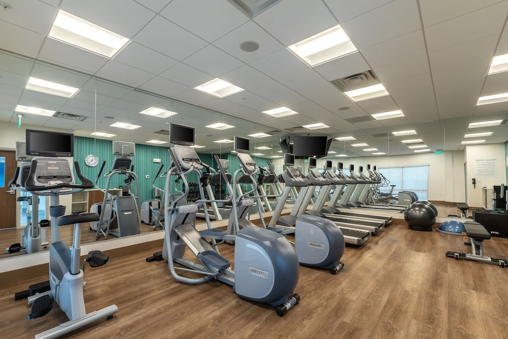 holiday inn express and suites gainesville lake lanier area