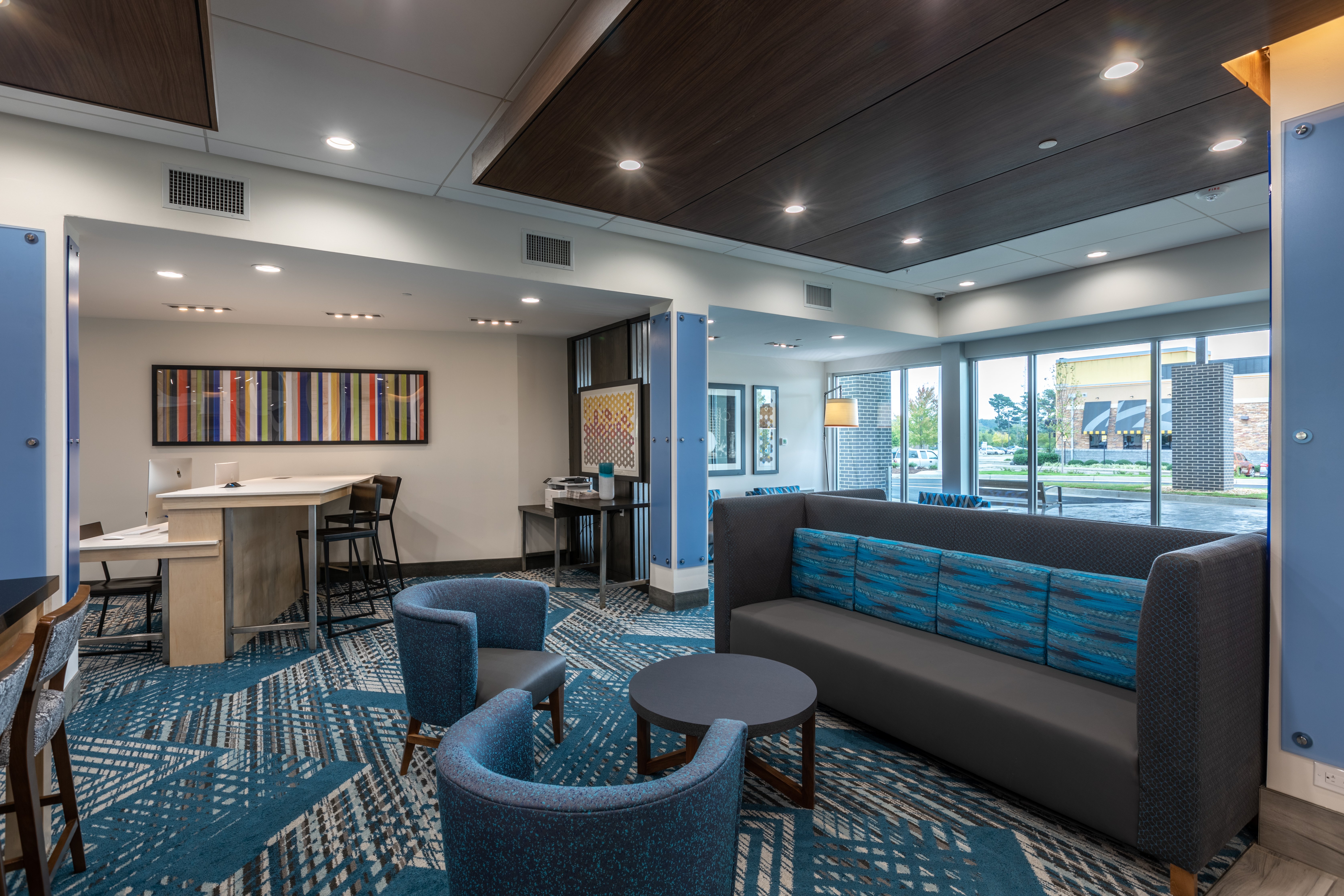 holiday inn express and suites gainesville lake lanier area