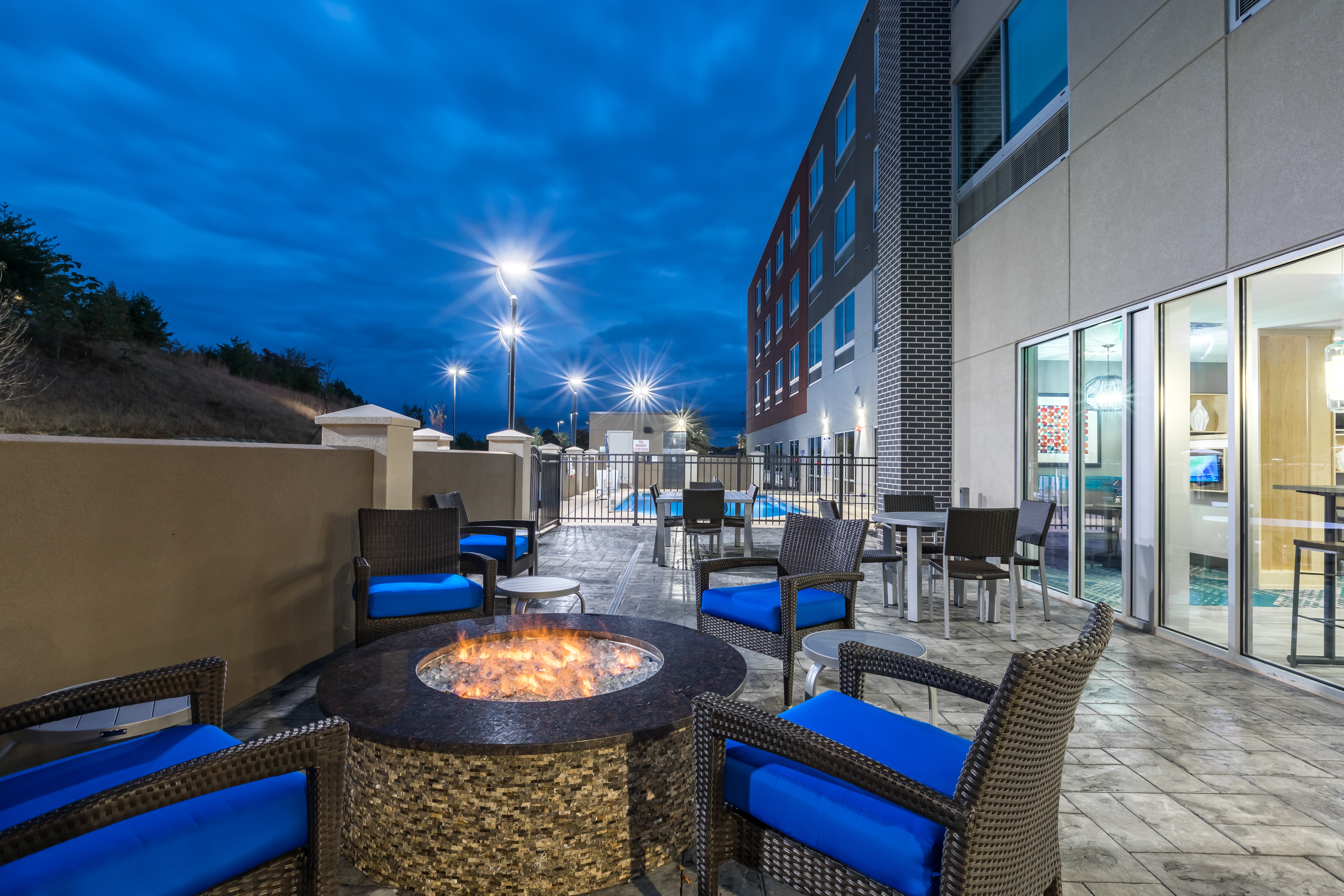 holiday inn express and suites gainesville lake lanier area