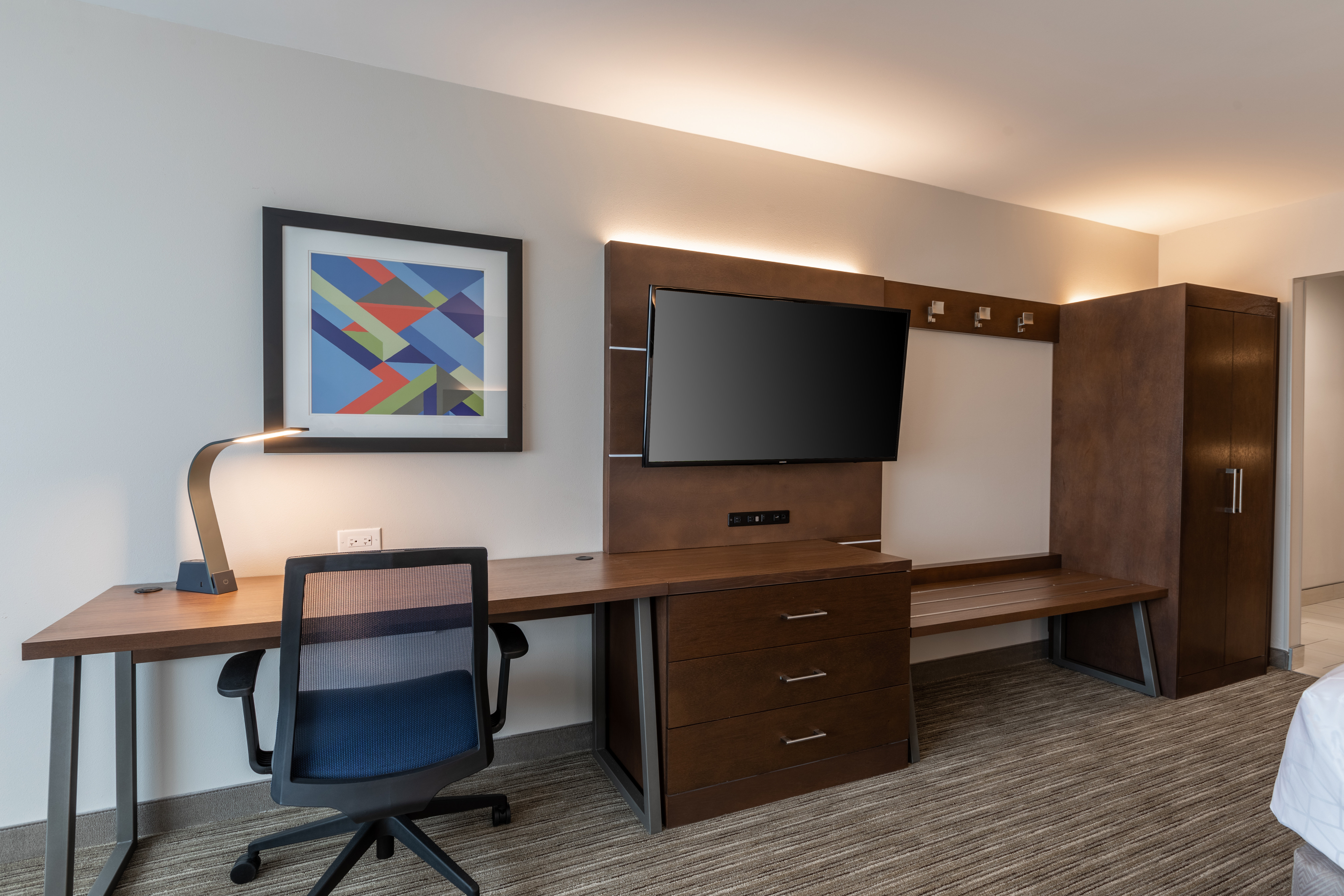 holiday inn express and suites gainesville lake lanier area