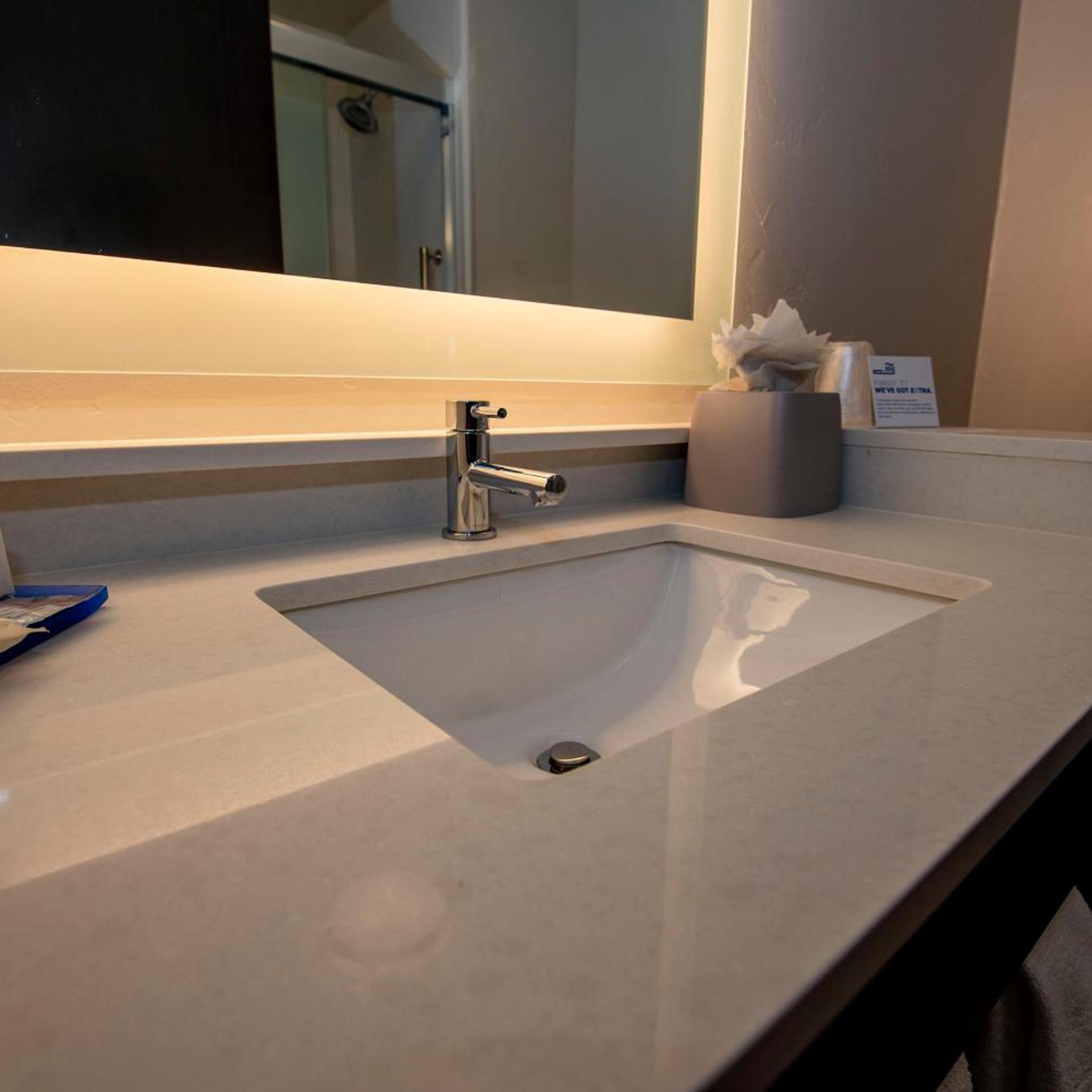holiday inn express and suites colorado springs afa northgate