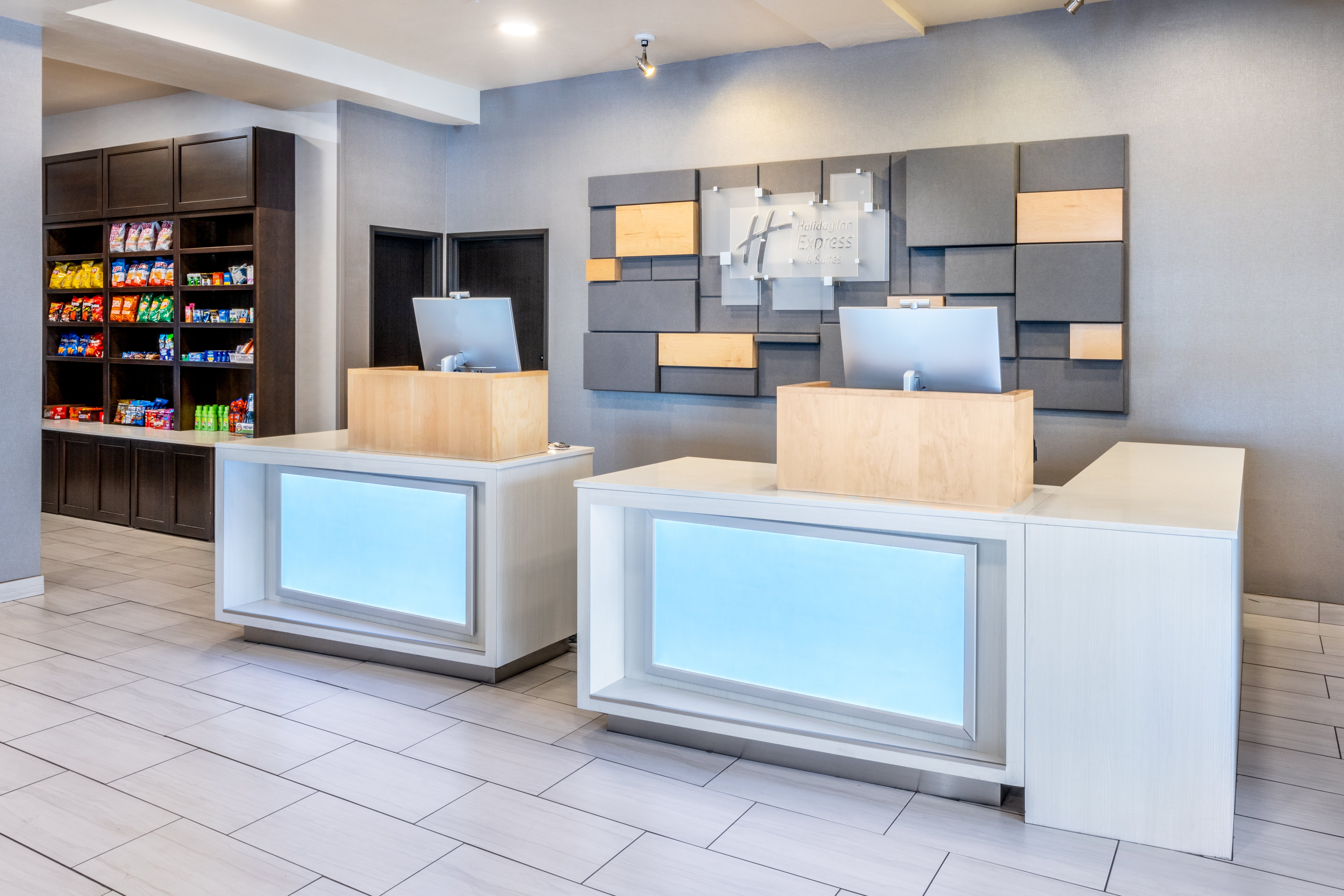 holiday inn express and suites colorado springs afa northgate