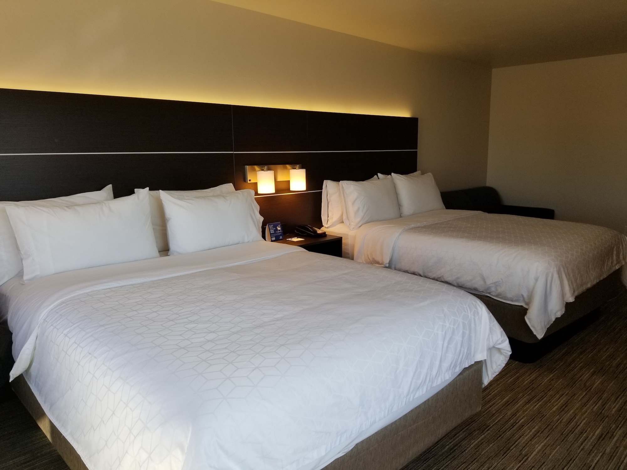holiday inn express and suites colorado springs afa northgate
