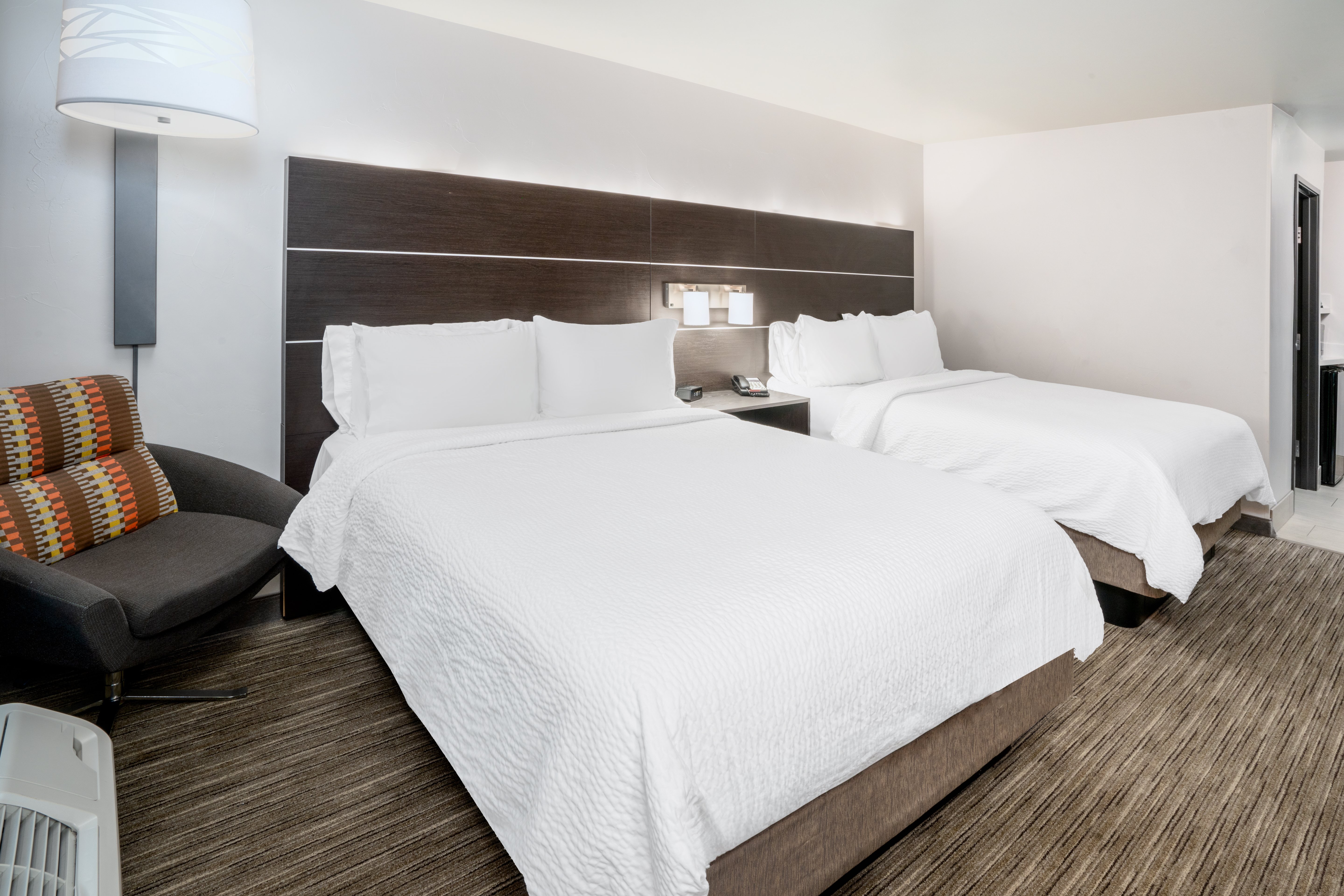 holiday inn express and suites colorado springs afa northgate