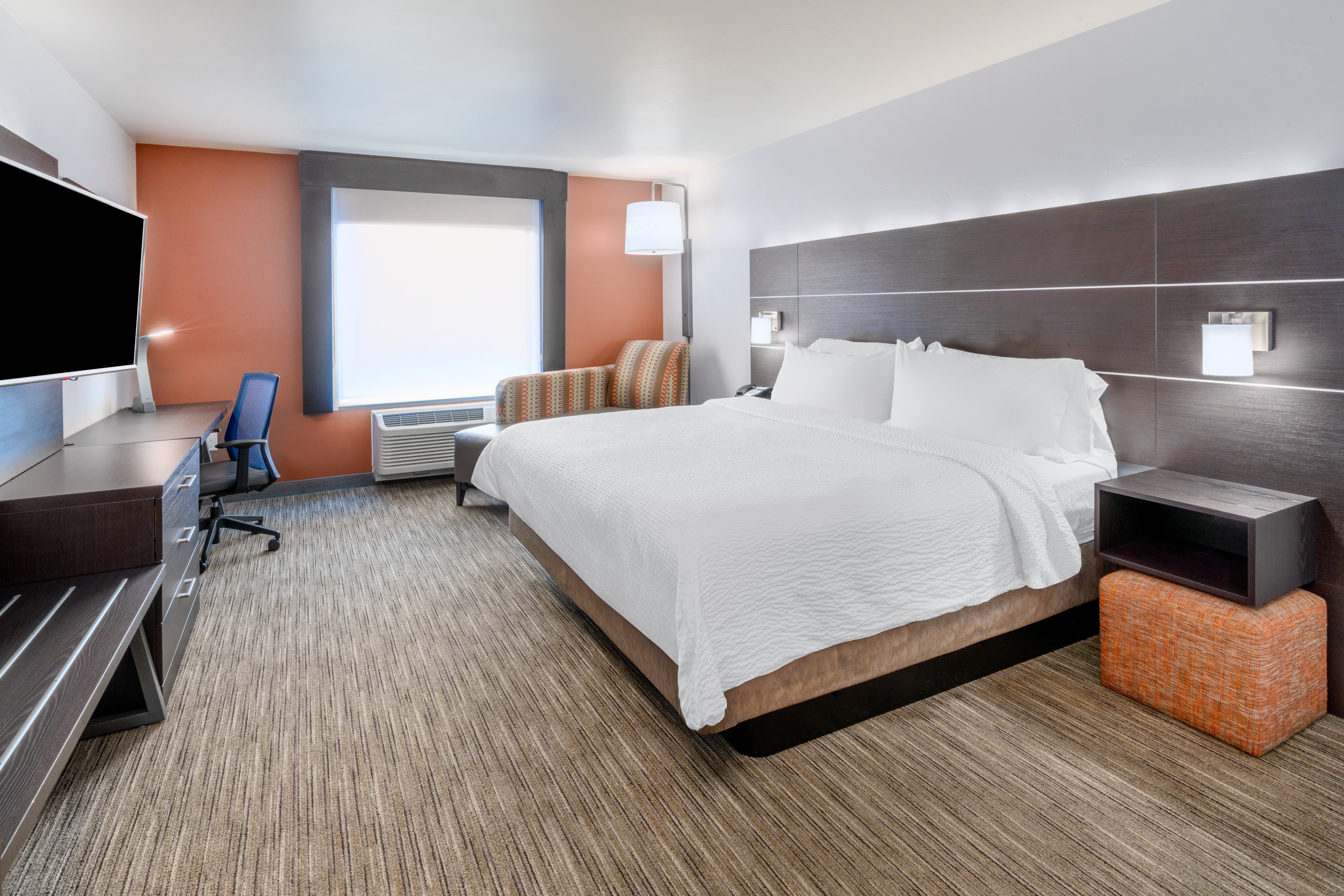 holiday inn express and suites colorado springs afa northgate