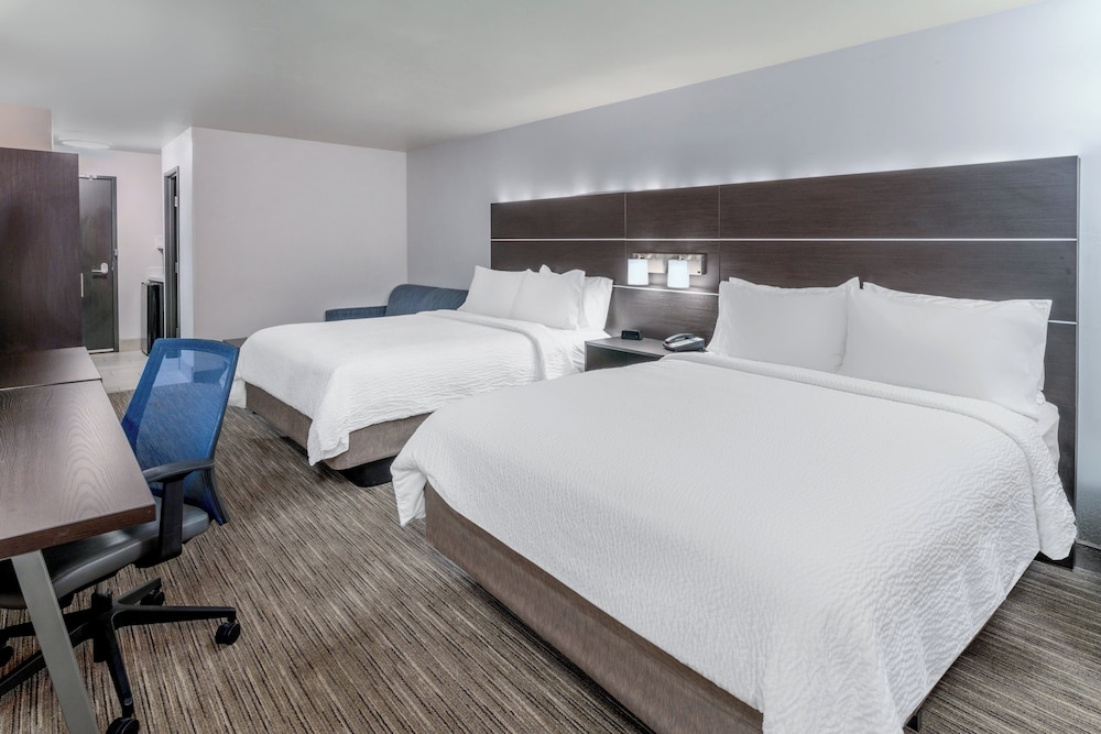 holiday inn express and suites colorado springs afa northgate