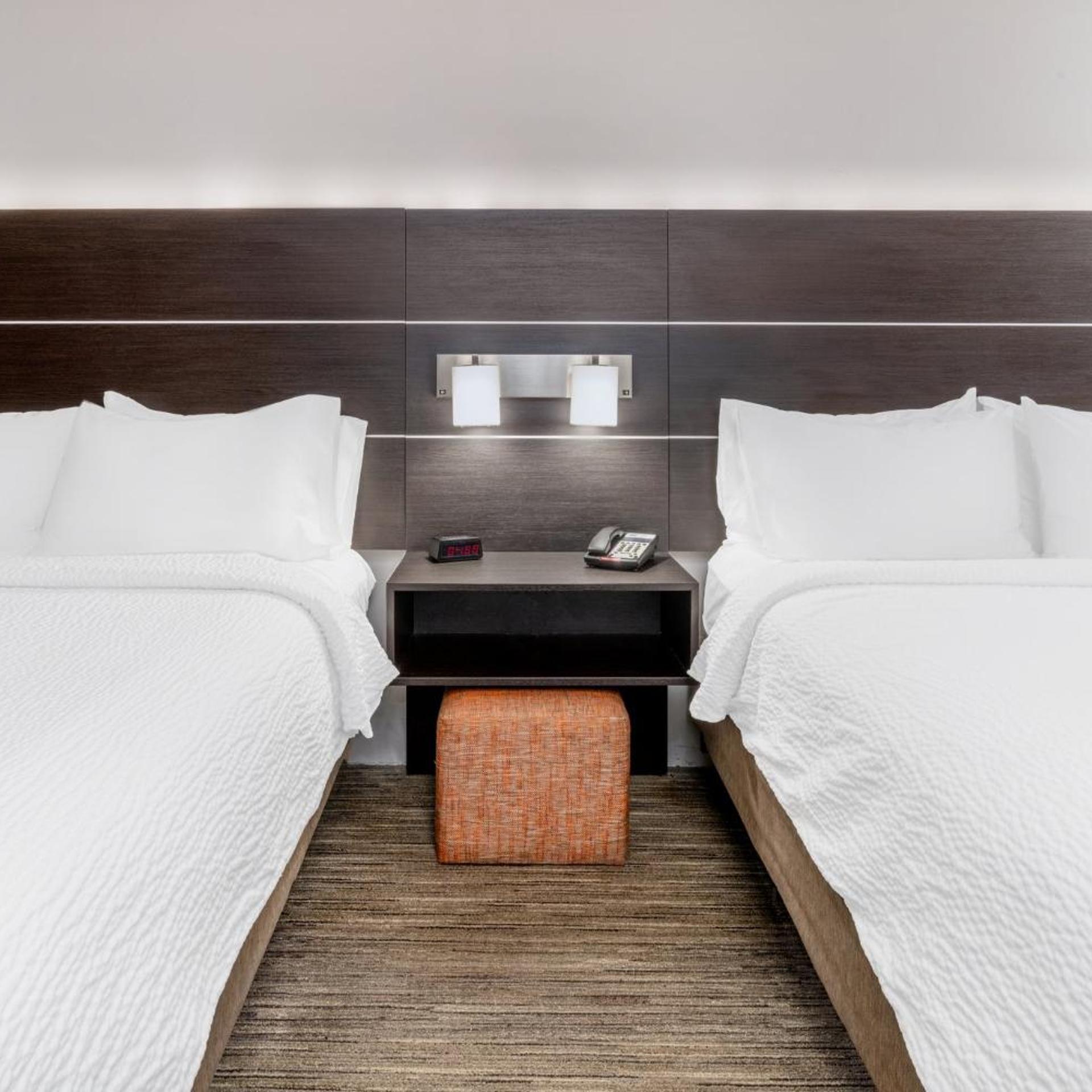 holiday inn express and suites colorado springs afa northgate