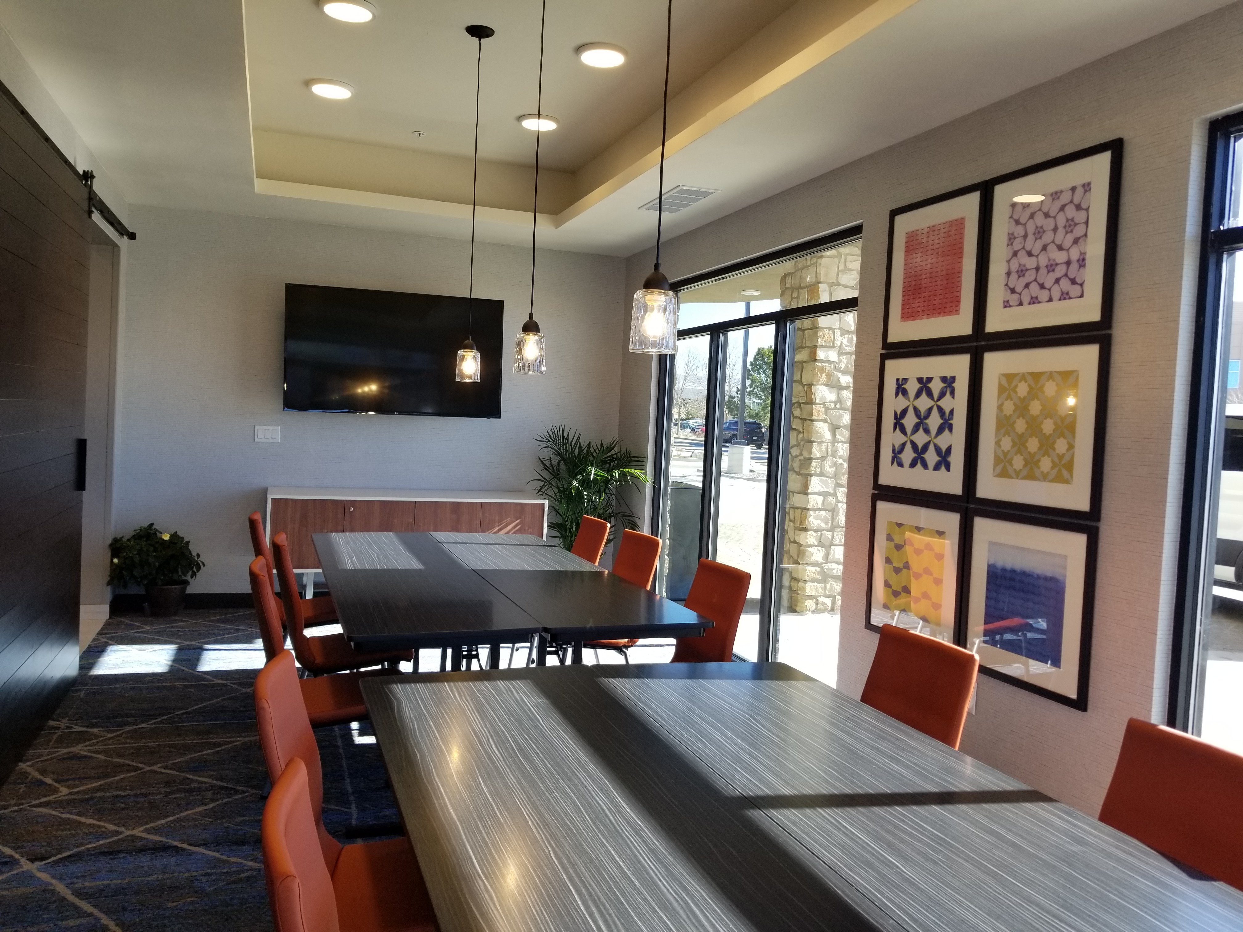 holiday inn express and suites colorado springs afa northgate