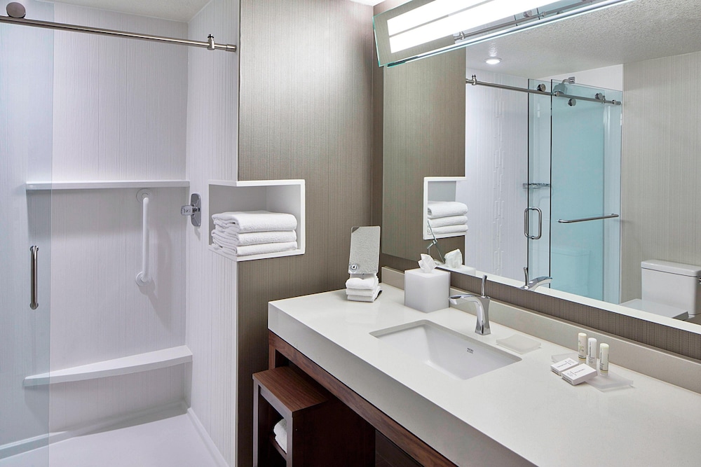courtyard by marriott minneapolis west