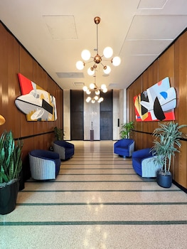 fairlane hotel