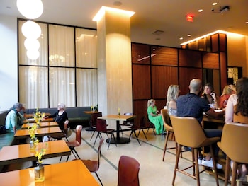 fairlane hotel