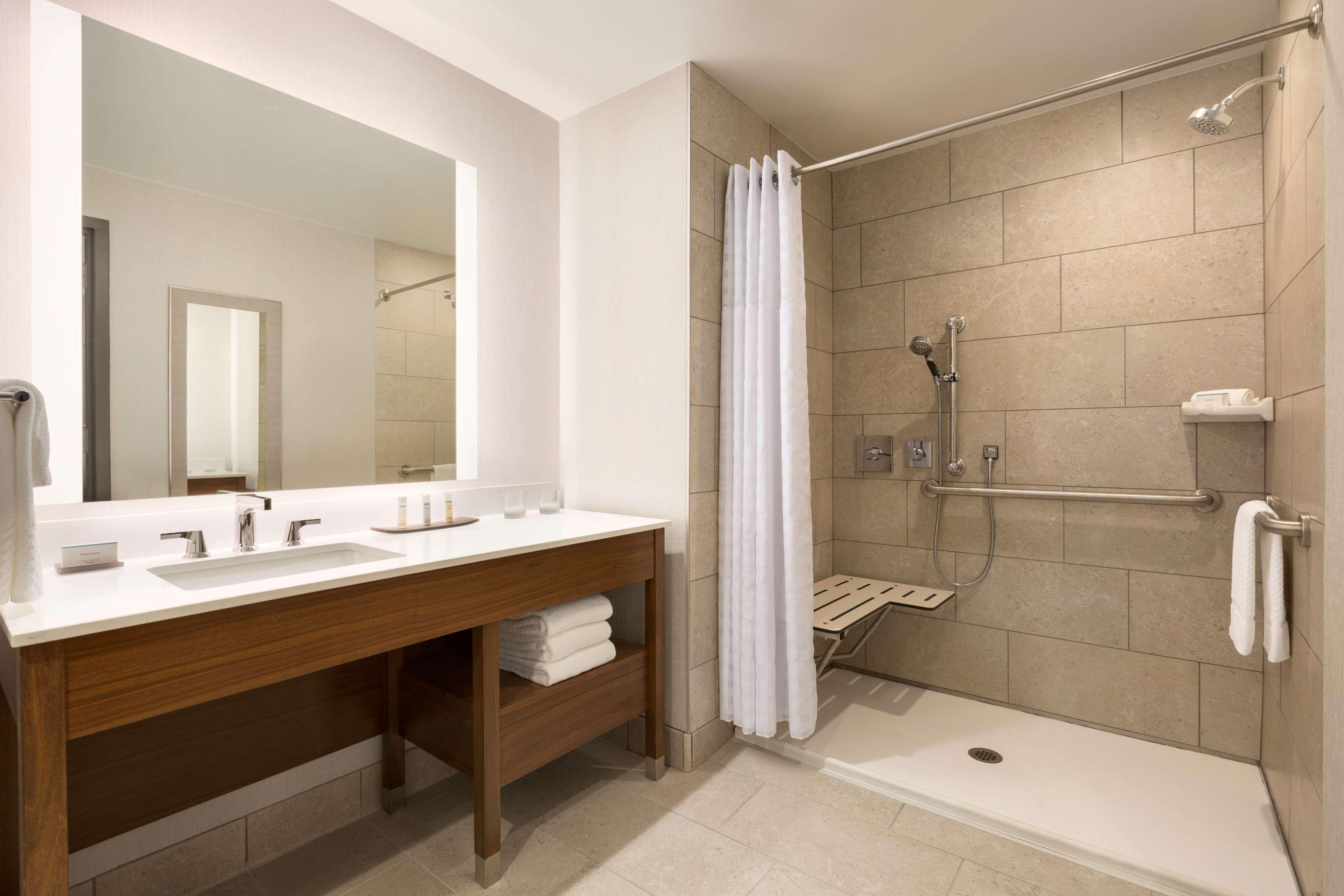 embassy suites by hilton denton convention center