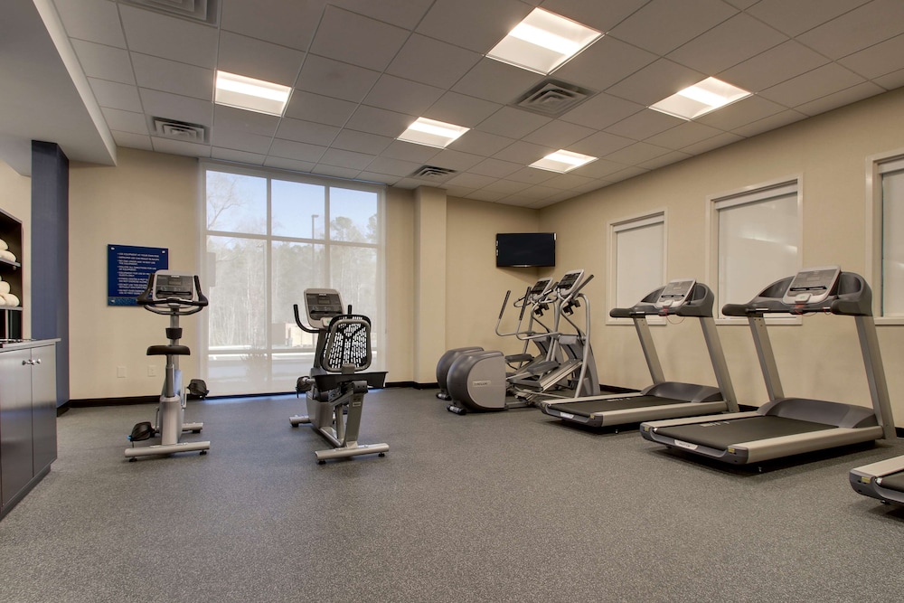 hampton inn and suites knightdale raleigh