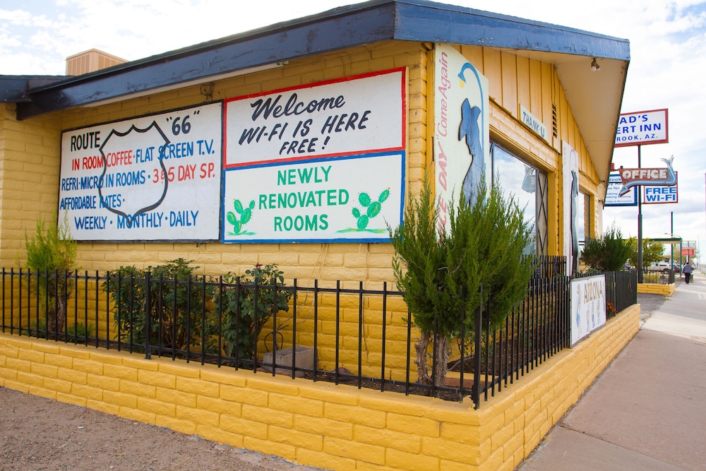 brads desert inn