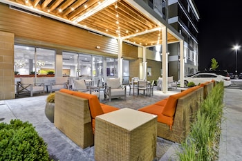 home2 suites by hilton blue ash cincinnati