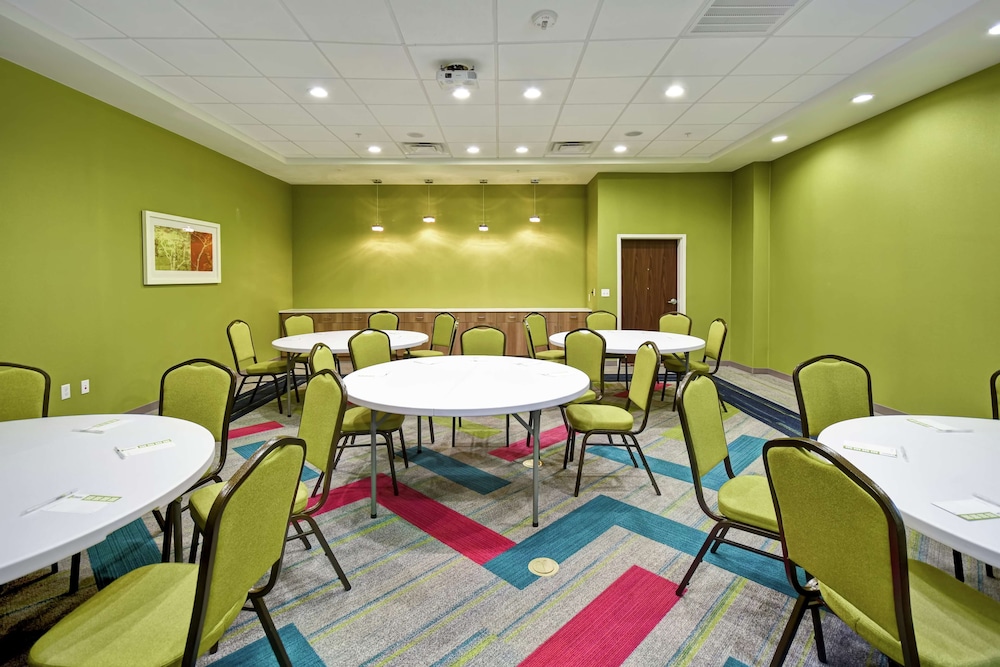 home2 suites by hilton oklahoma city airport
