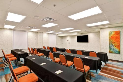 home2 suites by hilton las vegas strip south