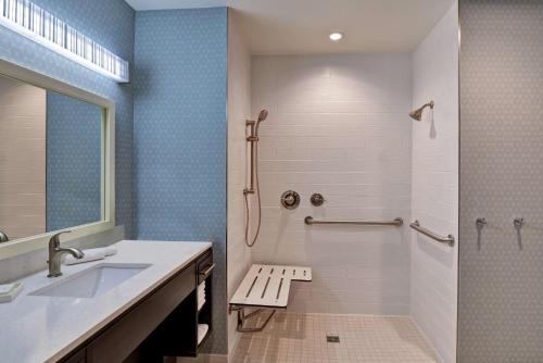 home2 suites by hilton las vegas strip south