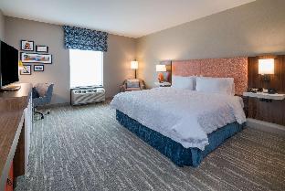 hampton inn and suites glenarden washington dc