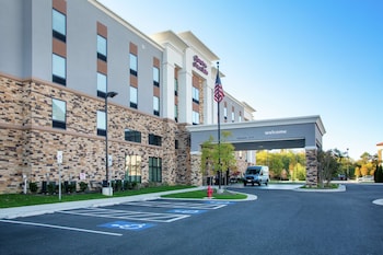 hampton inn and suites glenarden washington dc