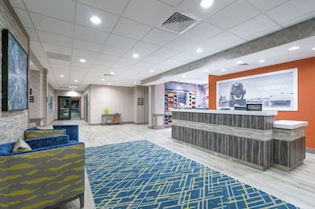 hampton inn and suites glenarden washington dc