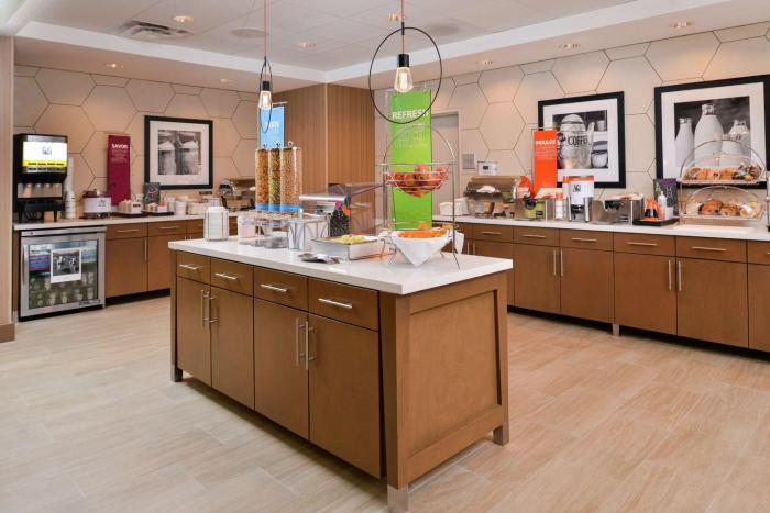 hampton inn and suites st paul oakdale woodbury