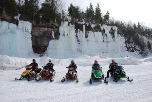 White Pine Lodge,Alger County>>Alger,2.5 star