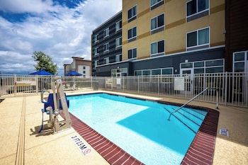 fairfield inn and suites by marriott huntsville