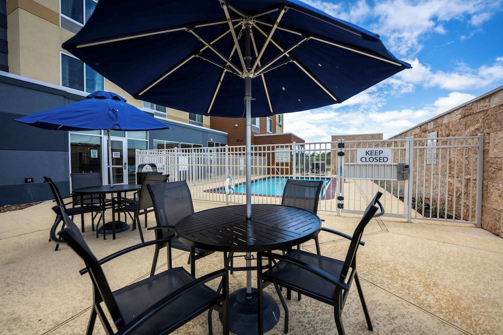 fairfield inn and suites by marriott huntsville