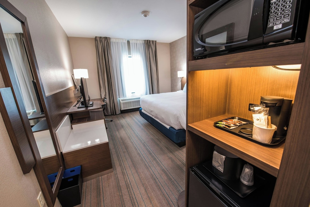 fairfield inn and suites by marriott huntsville