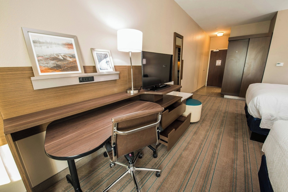 fairfield inn and suites by marriott huntsville