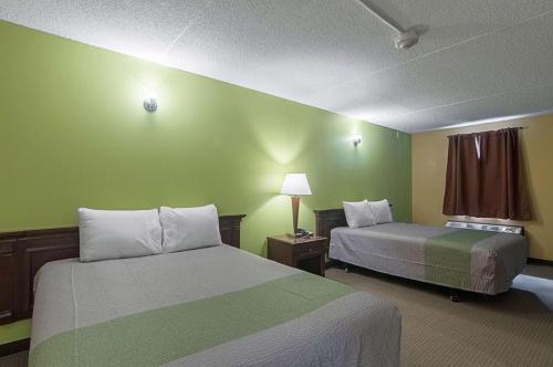 lonestar inn and suites