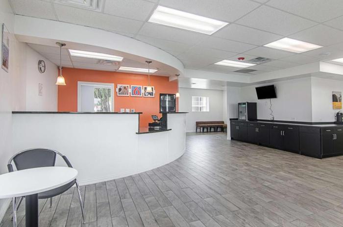 lonestar inn and suites