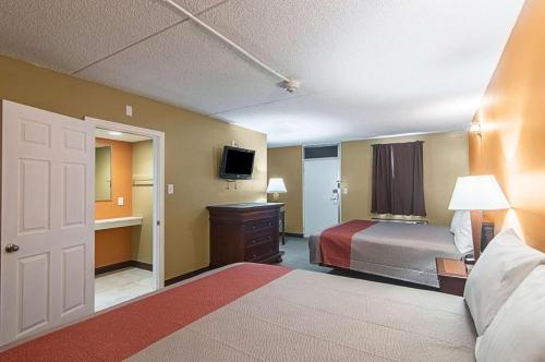 lonestar inn and suites