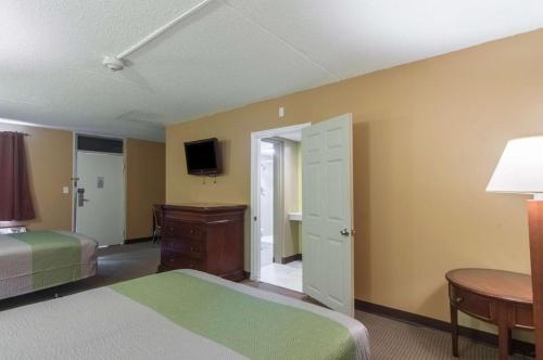 lonestar inn and suites