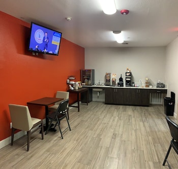 Scottish Inn & Suites - Iah Airport,Humble>>Downtown Houston,3 star