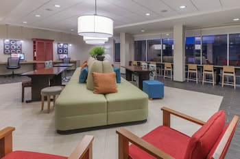 home2 suites by hilton kansas city downtown