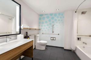 tru by hilton las vegas airport nv