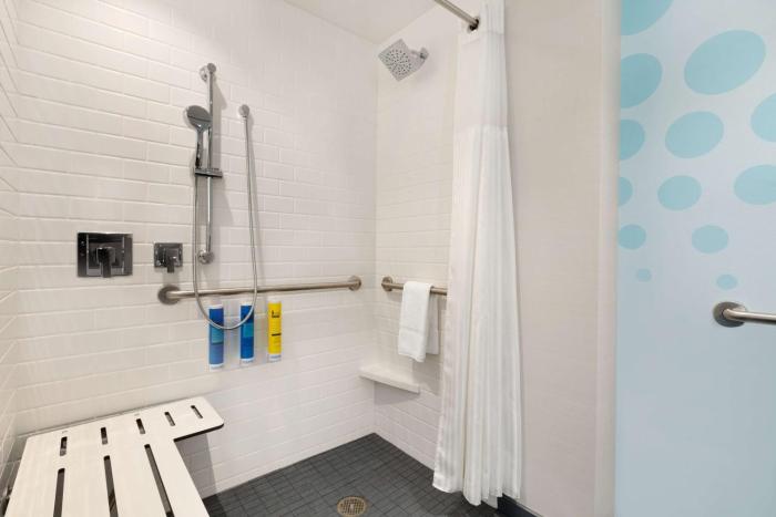 tru by hilton las vegas airport nv