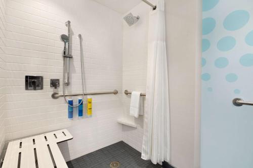 tru by hilton las vegas airport nv