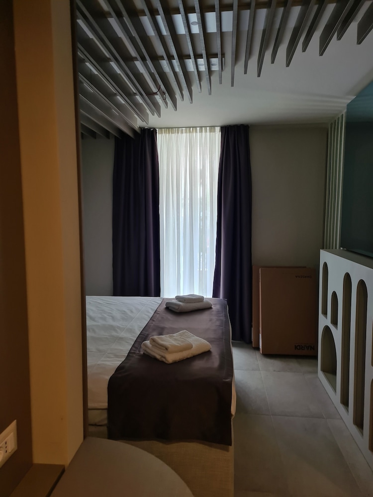 hotel emaus