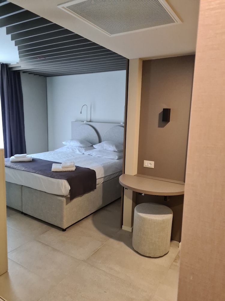 hotel emaus